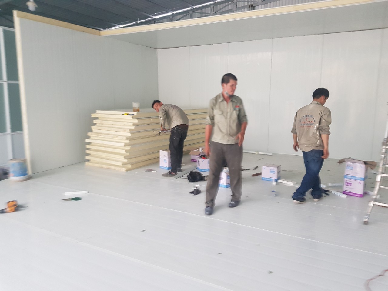 vệ sinh công nghiệp dành cho kho lạnh